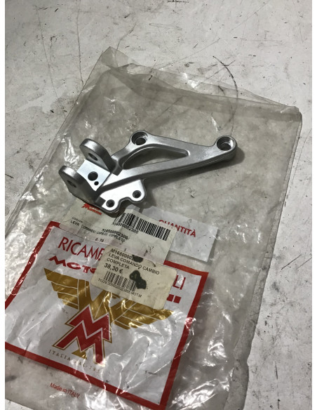 Platine repose-pied avant gauche MOTOMORINI CORSARO 1200 - 2005 - M16500002300 Occasion Platine repose-pied avant gauche MOTOMORINI CORSARO 1200 - 2005 - M16500002300 Occasion