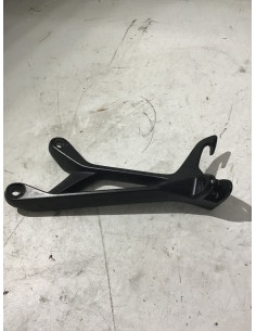 Platine repose-pied arrière gauche SUZUKI GSR 750 - 2011/2012 - Occasion