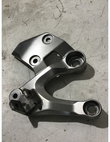 Platine repose-pied avant droit YAMAHA MT09 900 - 2014 - 1RC-27443-00 Occasion Platine repose-pied avant droit YAMAHA MT09 900 - 2014 - 1RC-27443-00 Occasion