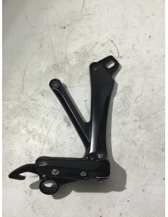 Platine repose-pied arrière droit SUZUKI HAYABUSA 1340 - 2021 - Occasion