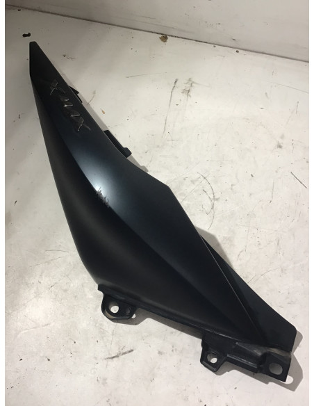 Flanc de selle droit YAMAHA X-MAX 125 - 2018/2022 - Occasion