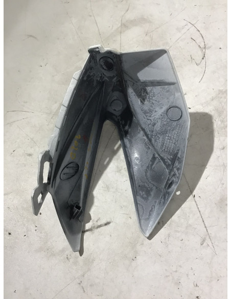 Entourage de phare droit SUZUKI GSXS 125 - 2020 - 51811-23kA