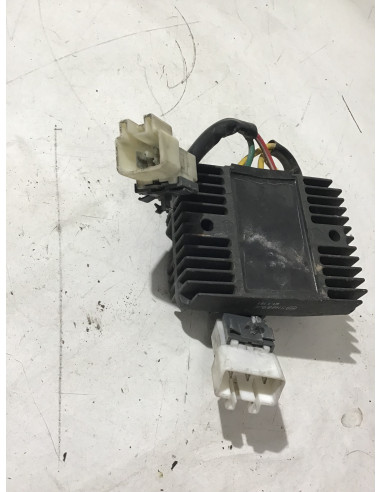 Régulateur VESPA GTS 300 - 2005/2018 - SH689JC