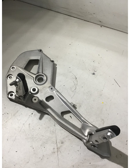 Platine repose-pied gauche BMW 900 F900XR - 2018/2024 - 4671 8404015 Occasion