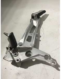 Platine repose-pied droit BMW F900R 900 F900XR - 2020/2024 - Occasion