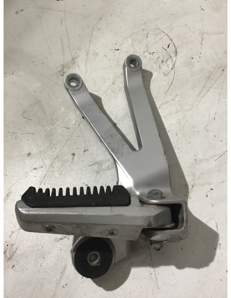 Platine repose-pied arrière droit SUZUKI GSX 1100 G - 1991 - Occasion