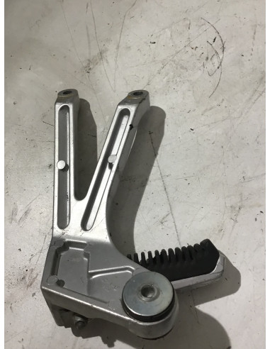 Platine repose-pied arrière droit SUZUKI GSX 1100 G - 1991 -