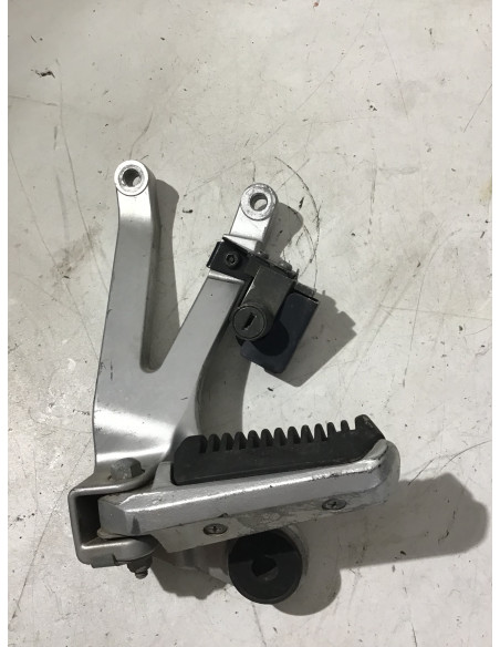 Platine repose-pied arrière gauche SUZUKI GSX 1100 G - 1991 - Occasion