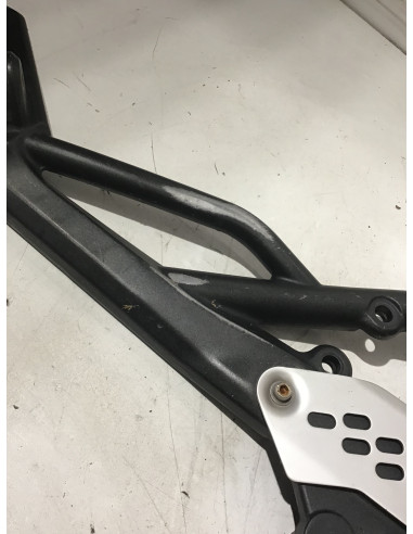 Platine repose-pied droit KAWASAKI ER6 650 - 2009/2011 -