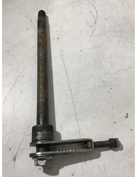 Axe de roue arrière HONDA CB BOL D OR 900 - 1979/1983 -