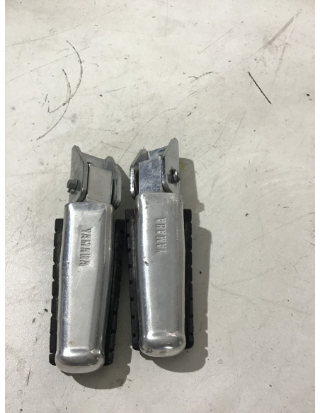 Repose-pied (paire) arrière YAMAHA VIRAGO 535 - 1989/1999 -