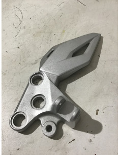 Platine repose-pied avant gauche SUZUKI GSR 750 - 2011/2016 - 298875 Occasion