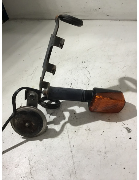 Clignotant avant gauche SUZUKI BANDIT 1200 - 1996/1999 - Occasion