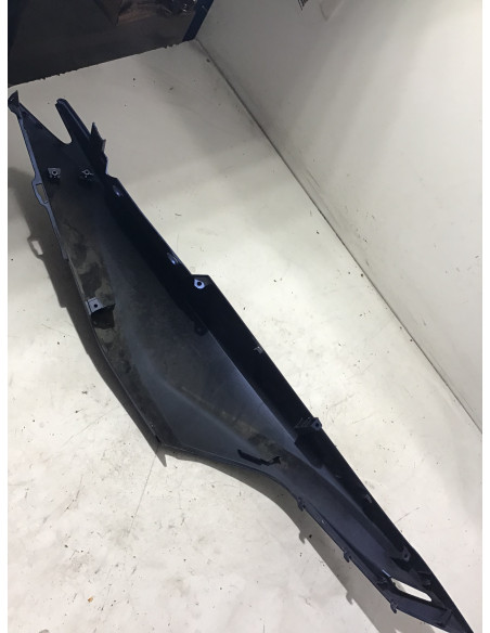 Flanc de selle gauche HONDA FORZA 350 - 2021 - 83600-K1B-T000