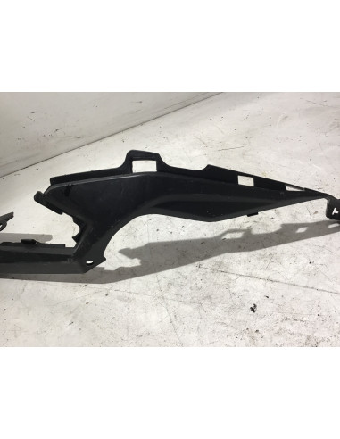 Cache latéral arrière gauche HONDA HORNET 750 - 2024 - 77281-MLB-D00 Occasion