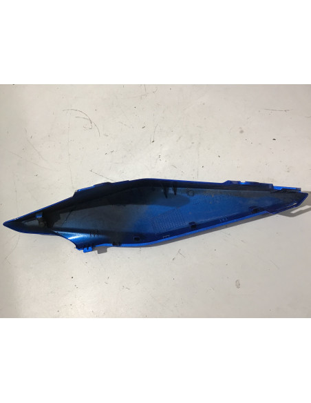 Flanc de selle droit SUZUKI GSX 800 8R - 2023/2025 - 47111-25LO