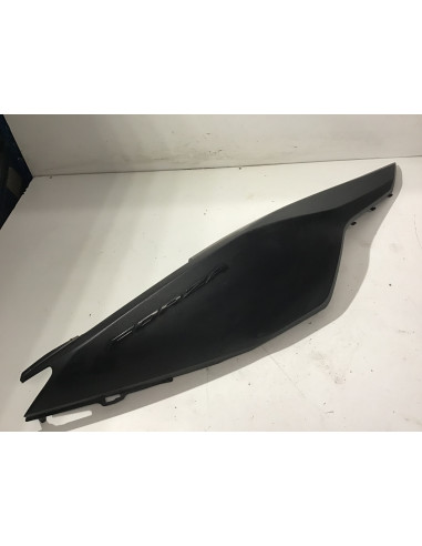 Flanc de selle droit HONDA FORZA 125 - 2018/2020 - 83500-KOB-T000 Occasion