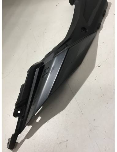 Flanc de selle droit SUZUKI GSXS 1000 - 2021/2024 - 47121-48KO