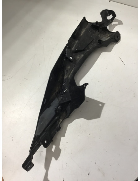 Flanc de selle droit SUZUKI GSXS 1000 - 2021/2024 - 47121-48KO