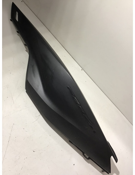 Flanc de selle gauche HONDA FORZA 125 - 2020/2021 - 83600-K1B-T000 Occasion