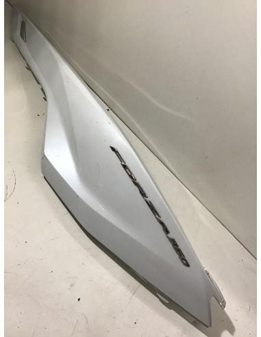 Flanc de selle gauche HONDA FORZA 350 - 2020/2021 - 83600-K1B-T000 Occasion