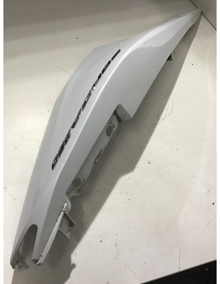 Flanc de selle gauche HONDA FORZA 350 - 2020/2024 - 83600-K1B-T000 Occasion