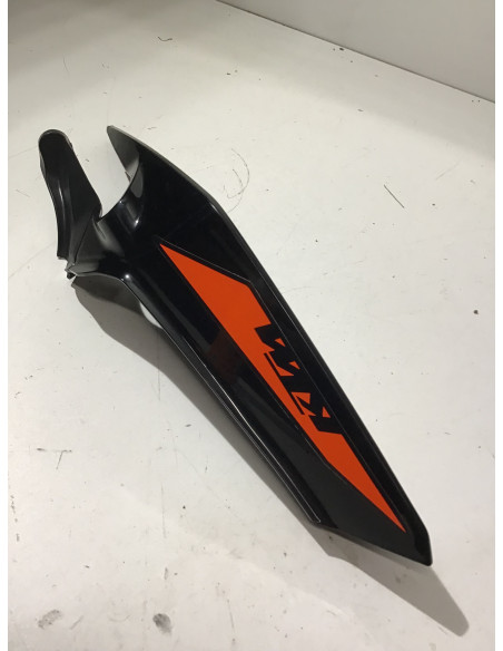 Flanc de selle droit KTM DUKE 125 - 2017/2023 - Occasion