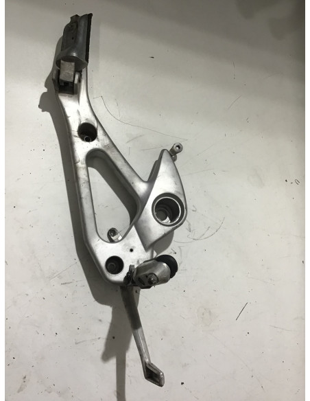 Platine repose-pied droit HONDA VARADERO 1000 - 1998/2002 - Occasion