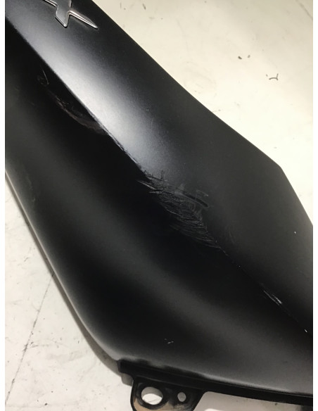 Flanc de selle droit YAMAHA X-MAX 125 - 2018/2022 - BL1-F1741-00