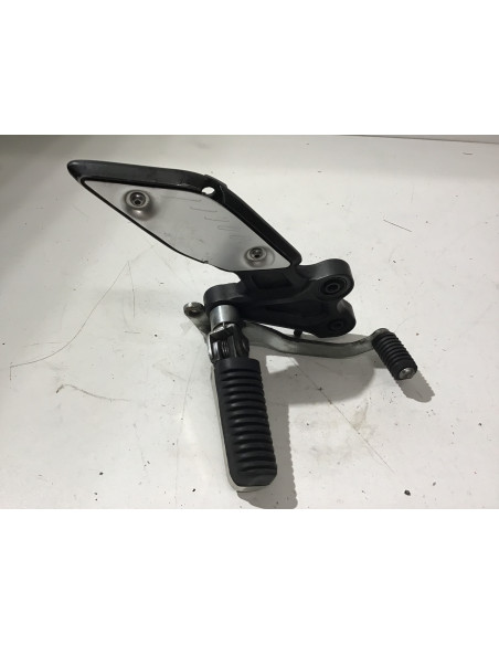 Platine repose-pied avant droit YAMAHA FZ8 800 - 2010/2016 - Occasion