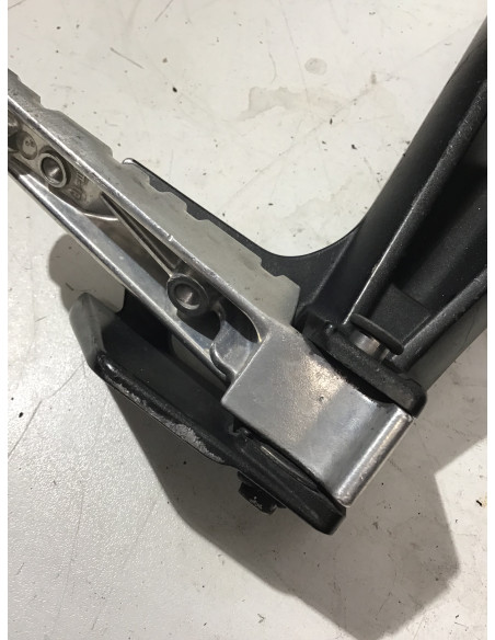 Platine repose-pied arrière droit YAMAHA FZ8 800 - 2010/2016 - Occasion