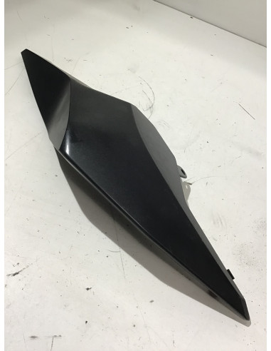 Flanc de selle droit HONDA CBR 650 - 2018 - 77231-MKN-D500 Occasion
