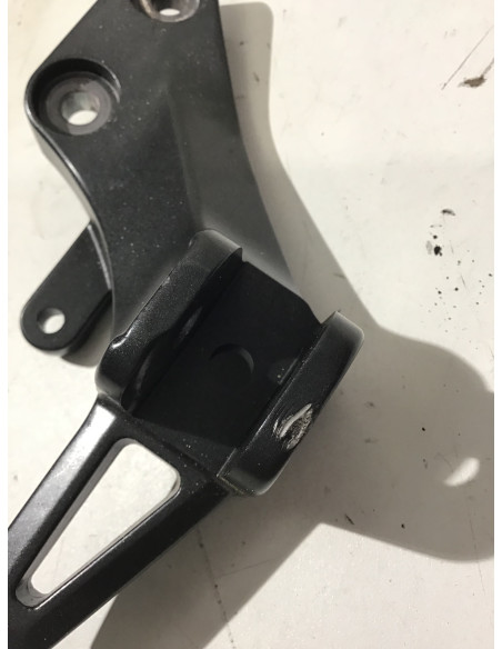 Platine repose-pied arrière droit YAMAHA MT09 850 - 2021 - B7N-5 Occasion