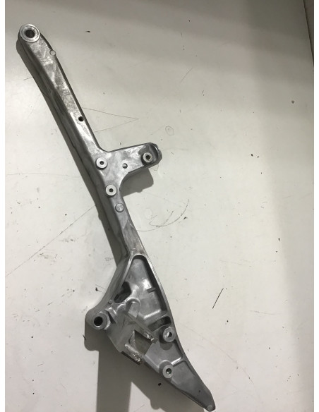 Platine repose-pied droit YAMAHA T-MAX 560 - 2020/2023 - bbw00 Occasion