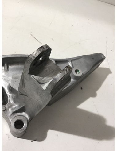 Platine repose-pied droit YAMAHA T-MAX 560 - 2020/2023 - bbw00