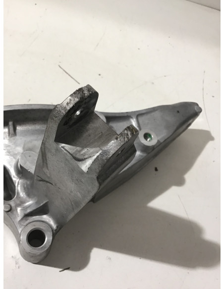 Platine repose-pied droit YAMAHA T-MAX 560 - 2020/2023 - bbw00