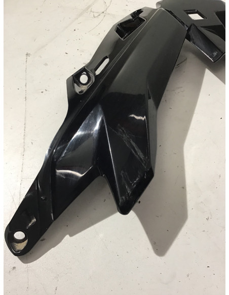 Cache divers avant droit HONDA X-ADV 350 - 2022/2025 - 64550-K2L-D000 Occasion