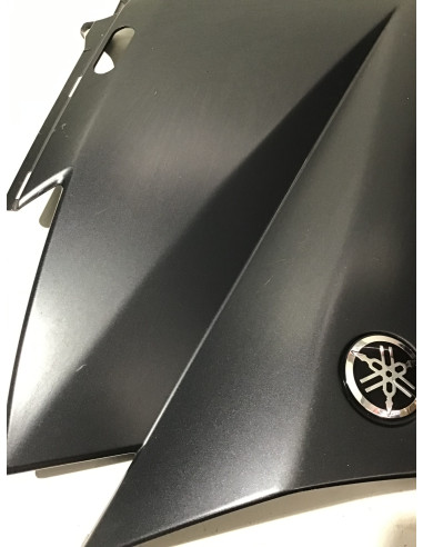 Flanc de carénage gauche YAMAHA T-MAX 530 - 2015/2016 - 2PW-28351-00