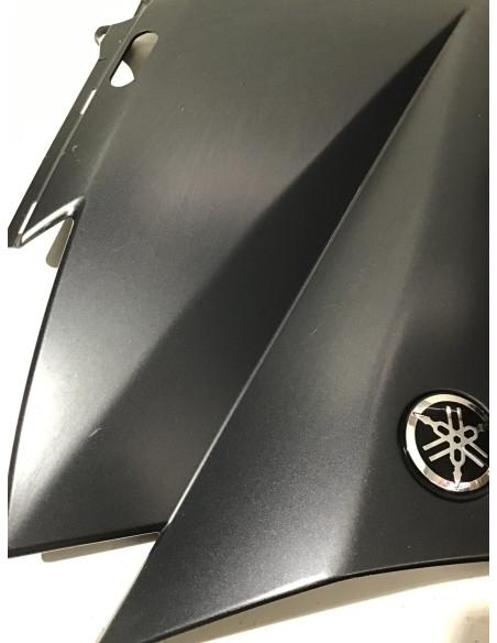 Flanc de carénage gauche YAMAHA T-MAX 530 - 2015/2016 - 2PW-28351-00