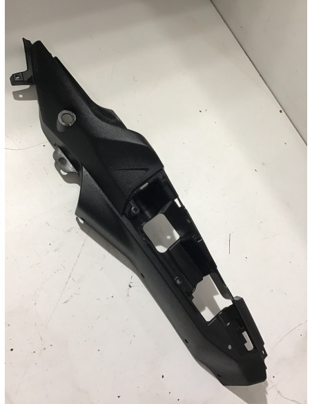 Flanc de selle gauche YAMAHA MT09 TRACER 900 - 2021/2022 - B5U-21731 Occasion