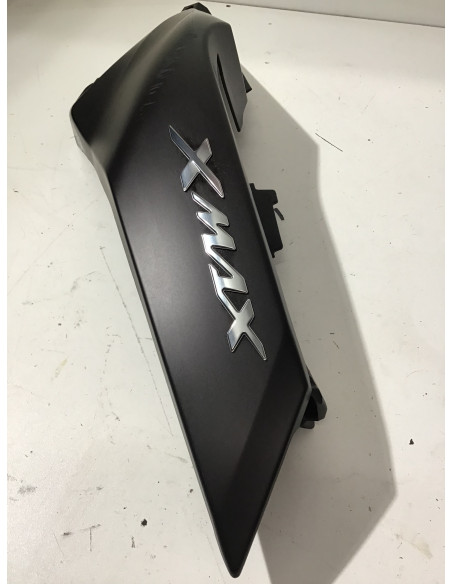 Flanc de selle gauche YAMAHA X-MAX 125 - 2023 - BMK-F1731-00 Occasion