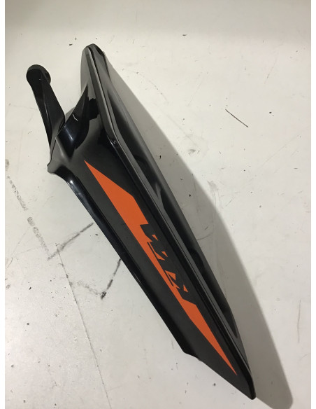 Flanc de selle droit KTM DUKE 125 - 2017/2020 - Occasion