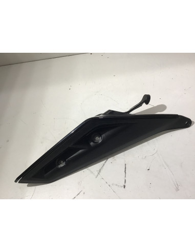 Flanc de selle droit KTM DUKE 125 - 2017/2020 - Occasion