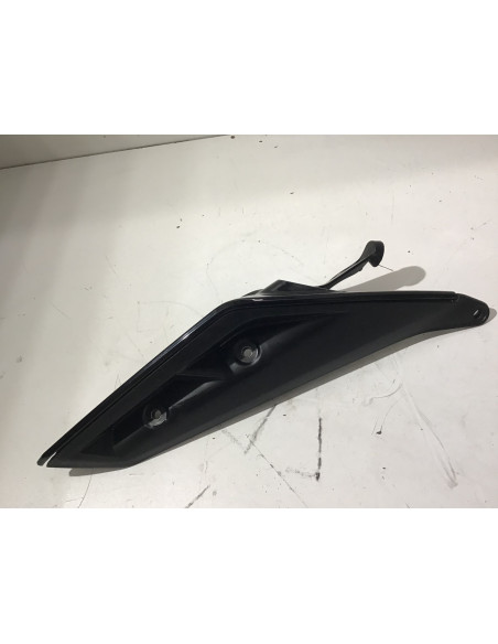 Flanc de selle droit KTM DUKE 125 - 2017/2020 - Occasion
