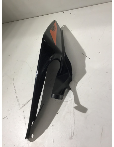 Flanc de selle droit KTM DUKE 125 - 2017/2020 - Occasion