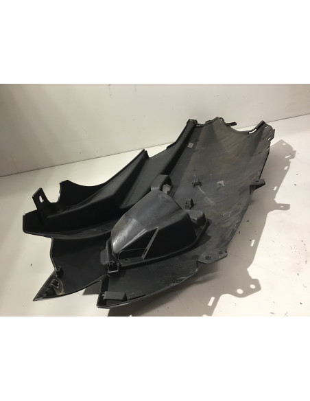 Flanc de selle gauche SUZUKI BURGMAN 650 - 2013/2015 - 47211-26J00 Occasion