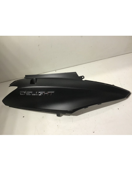 Flanc de selle droit YAMAHA DELIGHT 125 - 2021/2024 - 2TD-F1731-01 Occasion