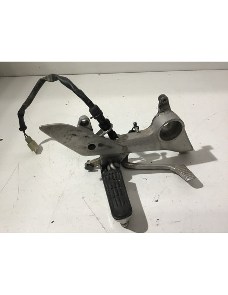 Platine repose-pied avant droit HONDA VFR 800 - 1998/2001 - Occasion