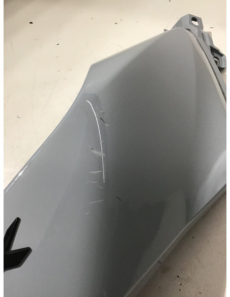 Flanc de selle droit YAMAHA X-MAX 125 - 2023 - BMK-F1741-00 Occasion