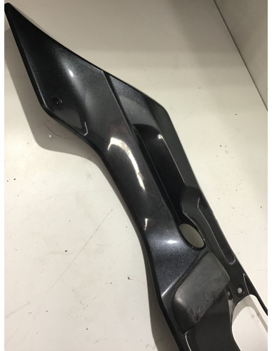 Bas de caisse gauche SUZUKI BURGMAN EXECUTIVE 650 - 2008 -